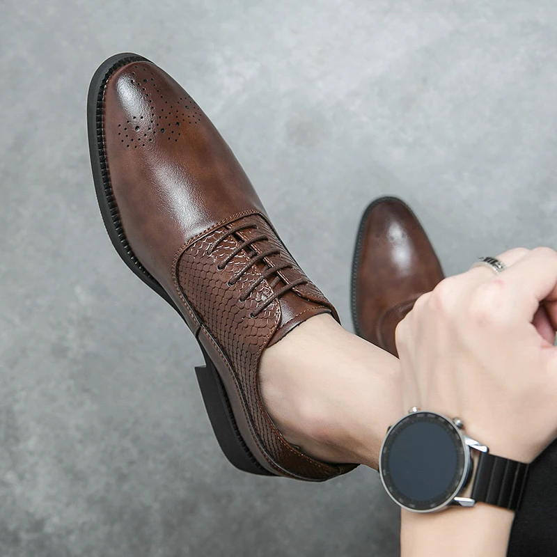Retro Men Brock Leather Shoes Black and Brown Lace-up Business Office Fashion Formal Shoes Gentleman Social Shoes Men Size 38-46