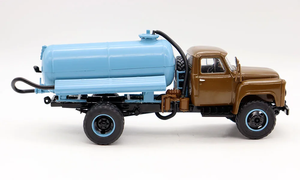 SSM 1/43 Scale 1:43 AHM-53 GAZ 53A Milk TRUCK USSR Cars Diecast Models for collection