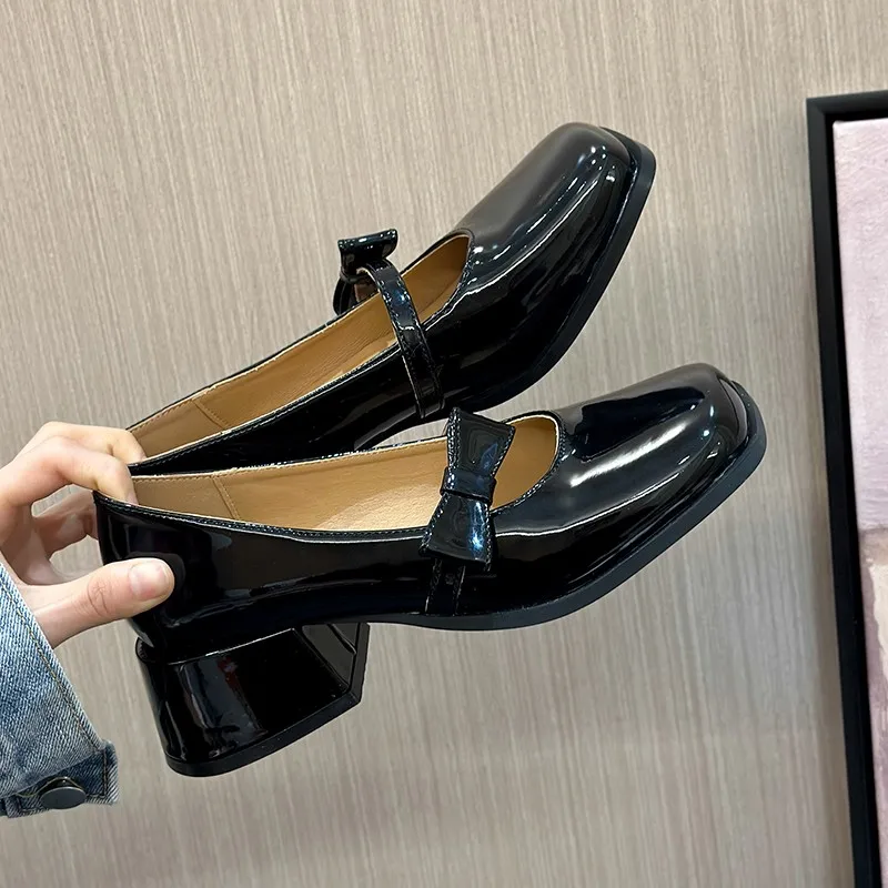 حار بيع 2025 الربيع كعب خشن حذا فردي للسيدات موضة ساحة رئيس الفم الضحلة فراشة عقدة عدم الانزلاق أحذية منخفضة #1