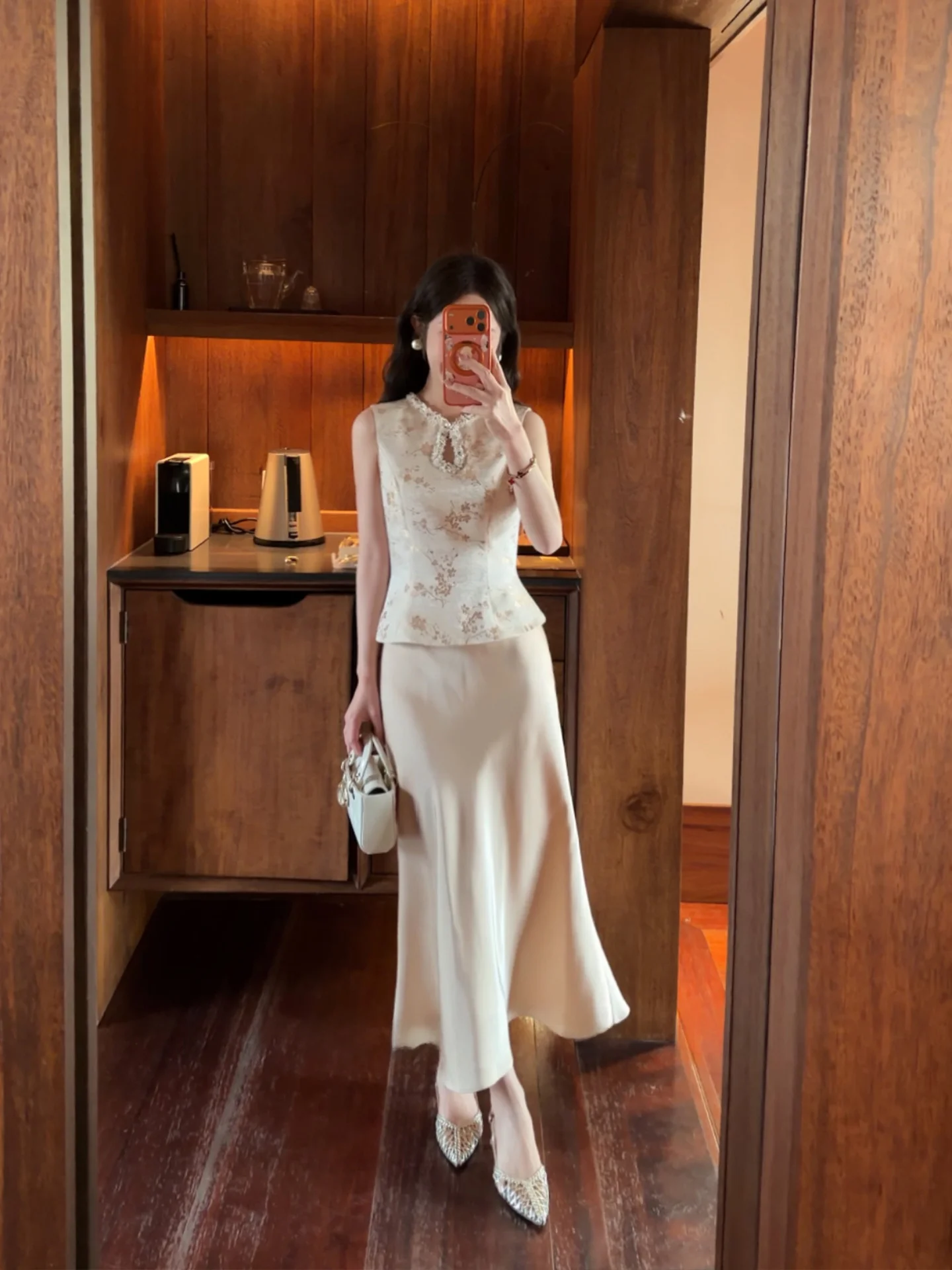 

Новая женская шелковая юбка с вышивкой в китайском стиле, с высокой талией, А-силуэт, удобная для повседневной носки, прямого кроя