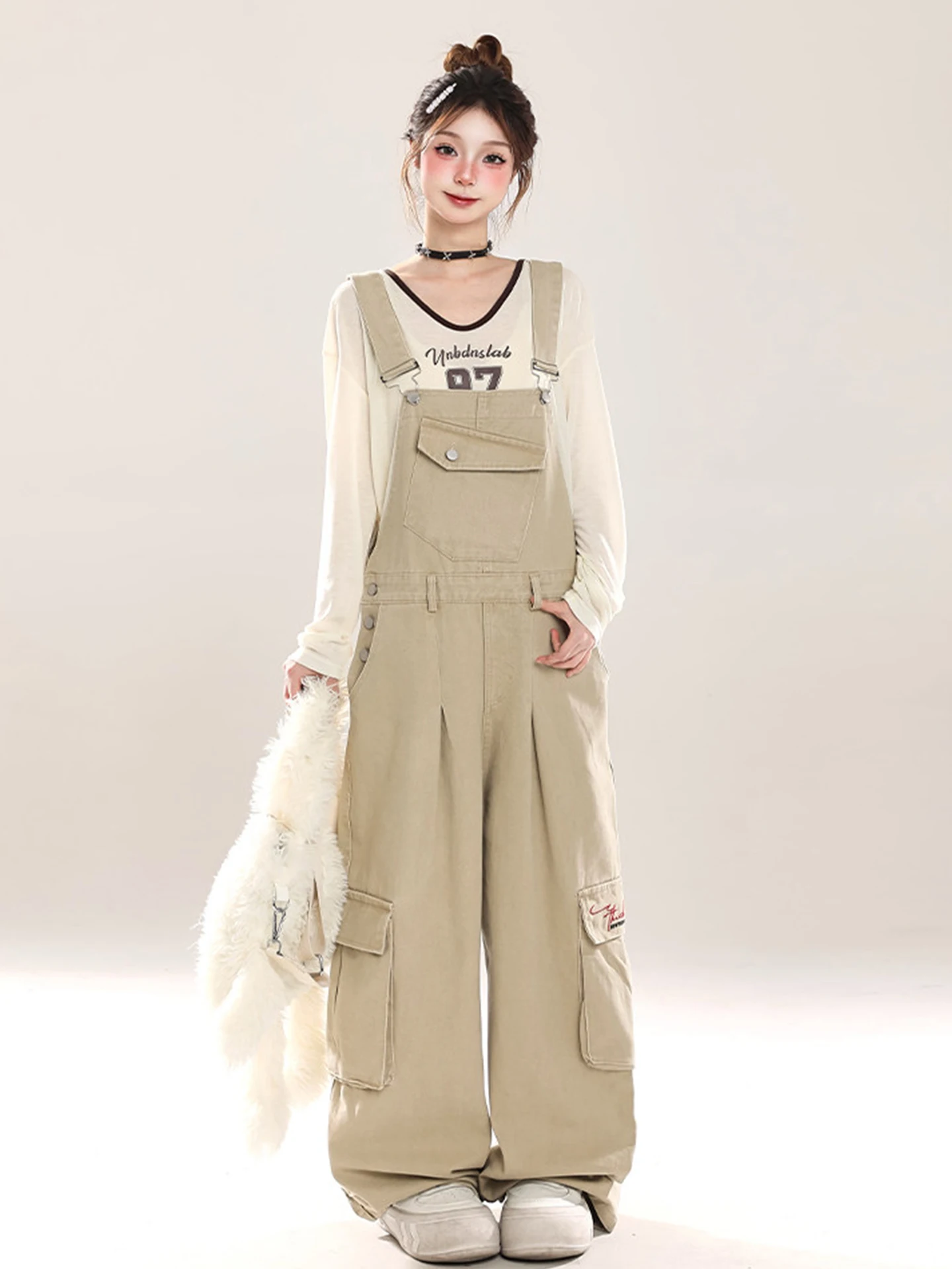 プラスサイズの女性の韓国スレデニムオーバーオールカーキ作業服パンツハイウエストストレートレッグ快適な通気性のある綿ブレンド