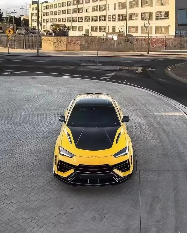 1016 Style for Urus Wide Body Kit Carbon Fiber Body Kit with Front Lip Diffuser Spoiler Hood New Condition