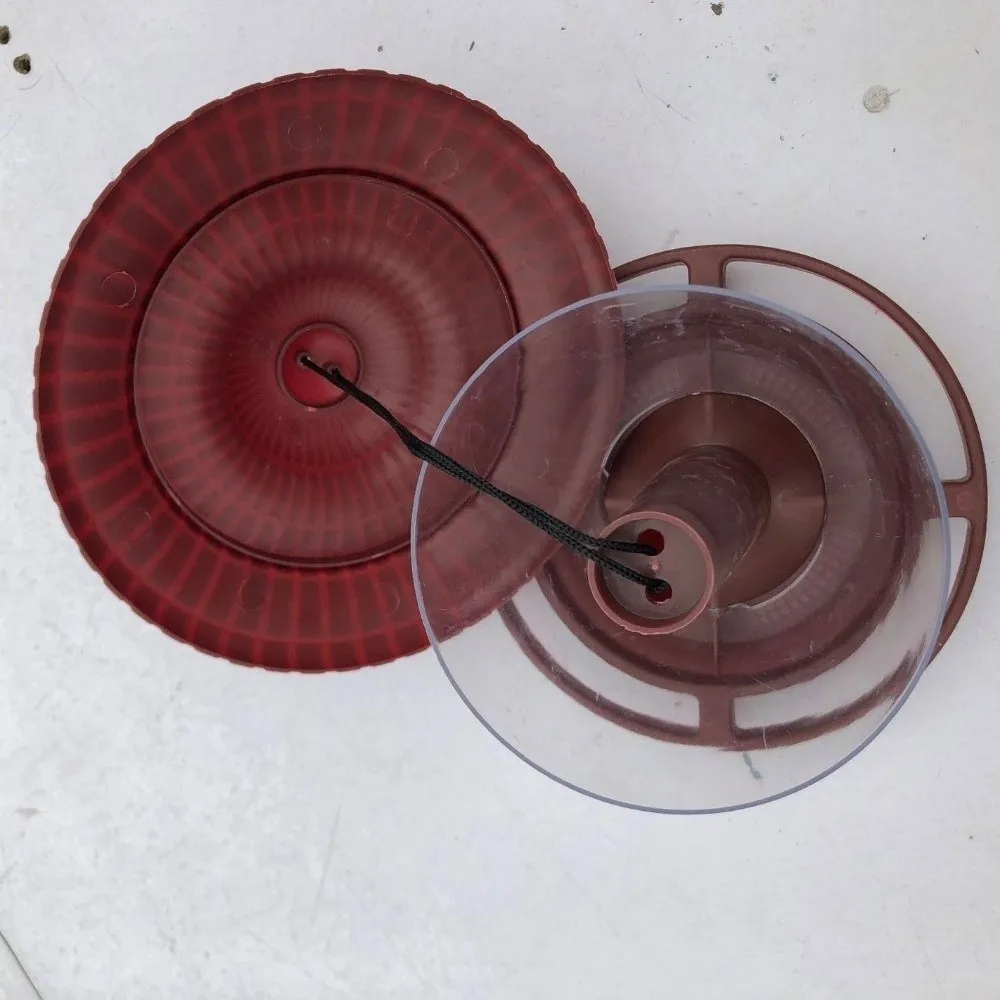 

Водонепроницаемая подвесная кормушка для диких птиц в форме беседки, большая емкость, пластиковая, прочная, с крышей, держатель для корма для птиц, для двора