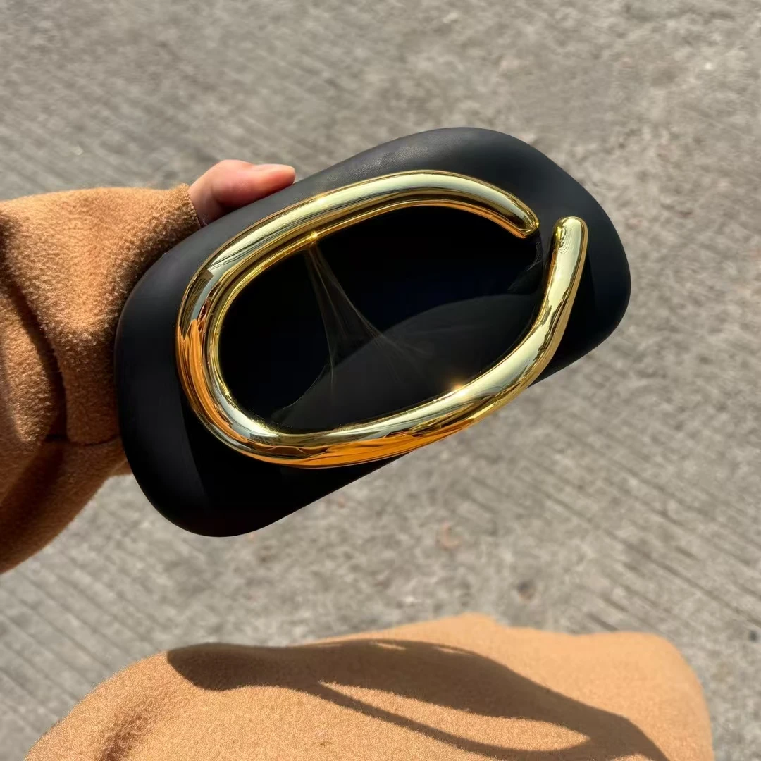 

Classic round Box Dinner Bag Handbag Retro Metal Handle Single oulder Crossbody Bag for Young Women Daily Use