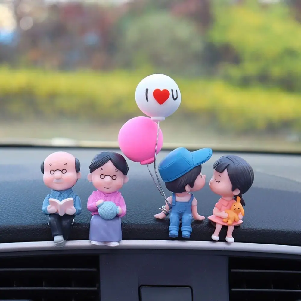 Home Decor Car Ornaments Cartoon Creative Cartoon Couples Model Toys Cute Resin Kiss Balloon Action Figure Car Decoration