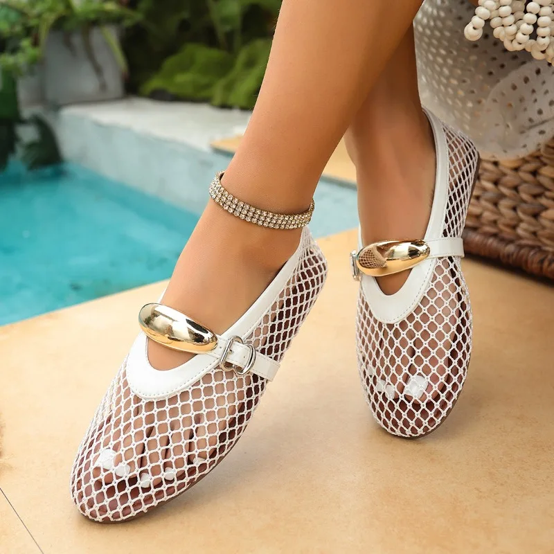 2026New Hollow-out Mesh Women's Flat Ballet Sandals Luxurious Metal Designer Casual Fashion Versatile Breathable Fishnet Sandals