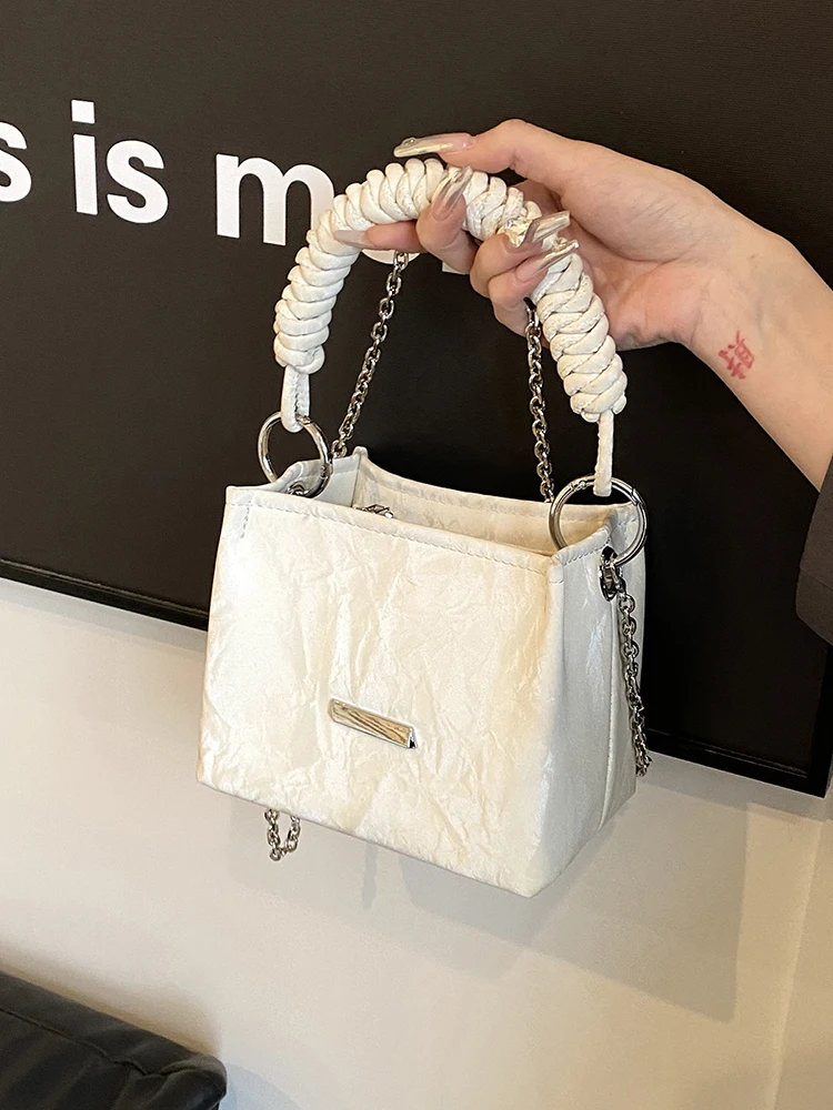 

Fashion Casual Versatile Handheld Bucket Bags For Women Solid College Student Mini Chain Crossbody Bag Ladies Work Mobile Pack