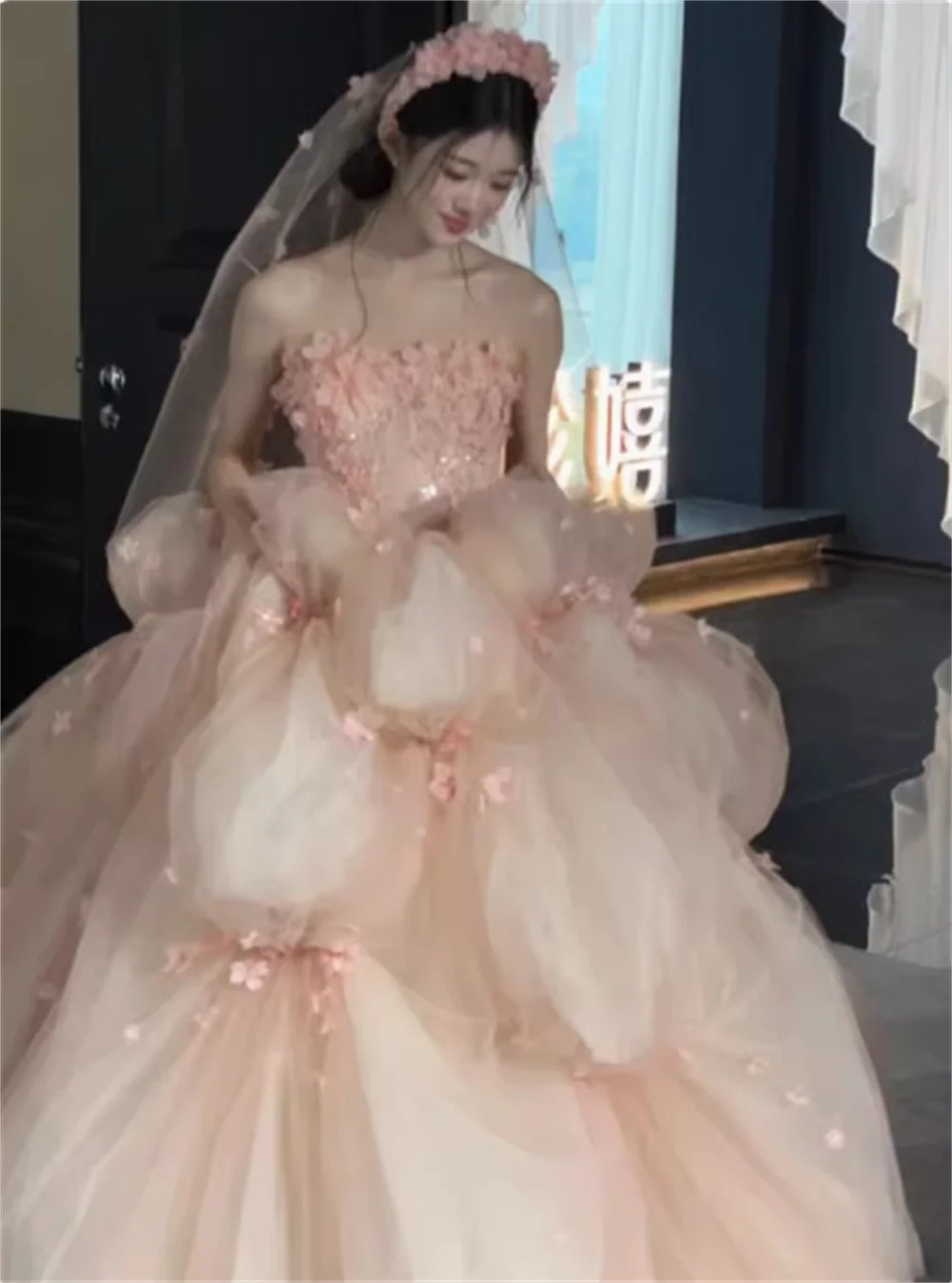 Customized Strapless Laces Appliques Ball Gown White Wedding Dress Pink 3D Flowers Beading Vintage Bridal Gown vestidos de novia