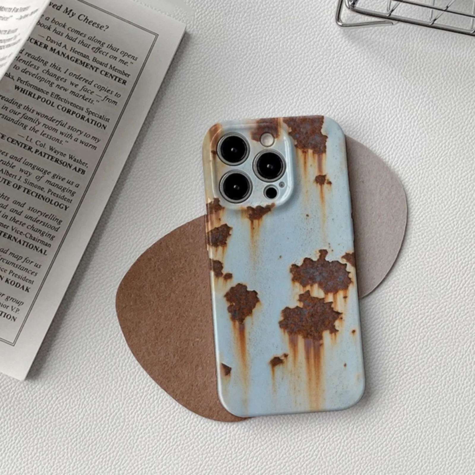

Creative Rusty Metal Effect Phone Case for iPhone16ProMax 15 Plus14 13 Soft Silicone Luxury Vintage Vivid Protective Back Cover