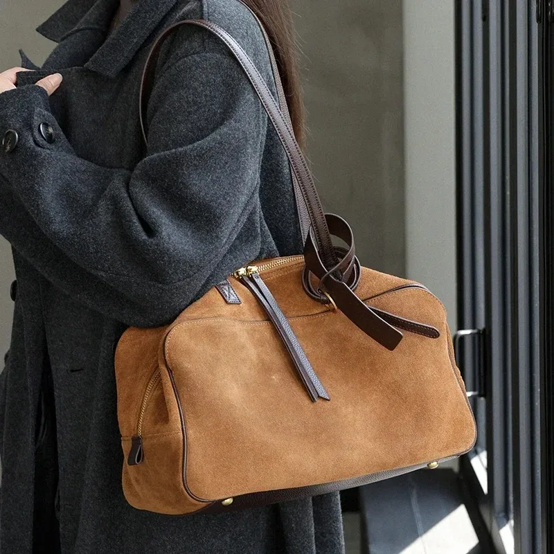 

Осенне-зимняя женская сумка-тоут из натуральной коровьей кожи, замшевая сумка для поездок на работу, вместительная дизайнерская роскошная сумка из вельвета.