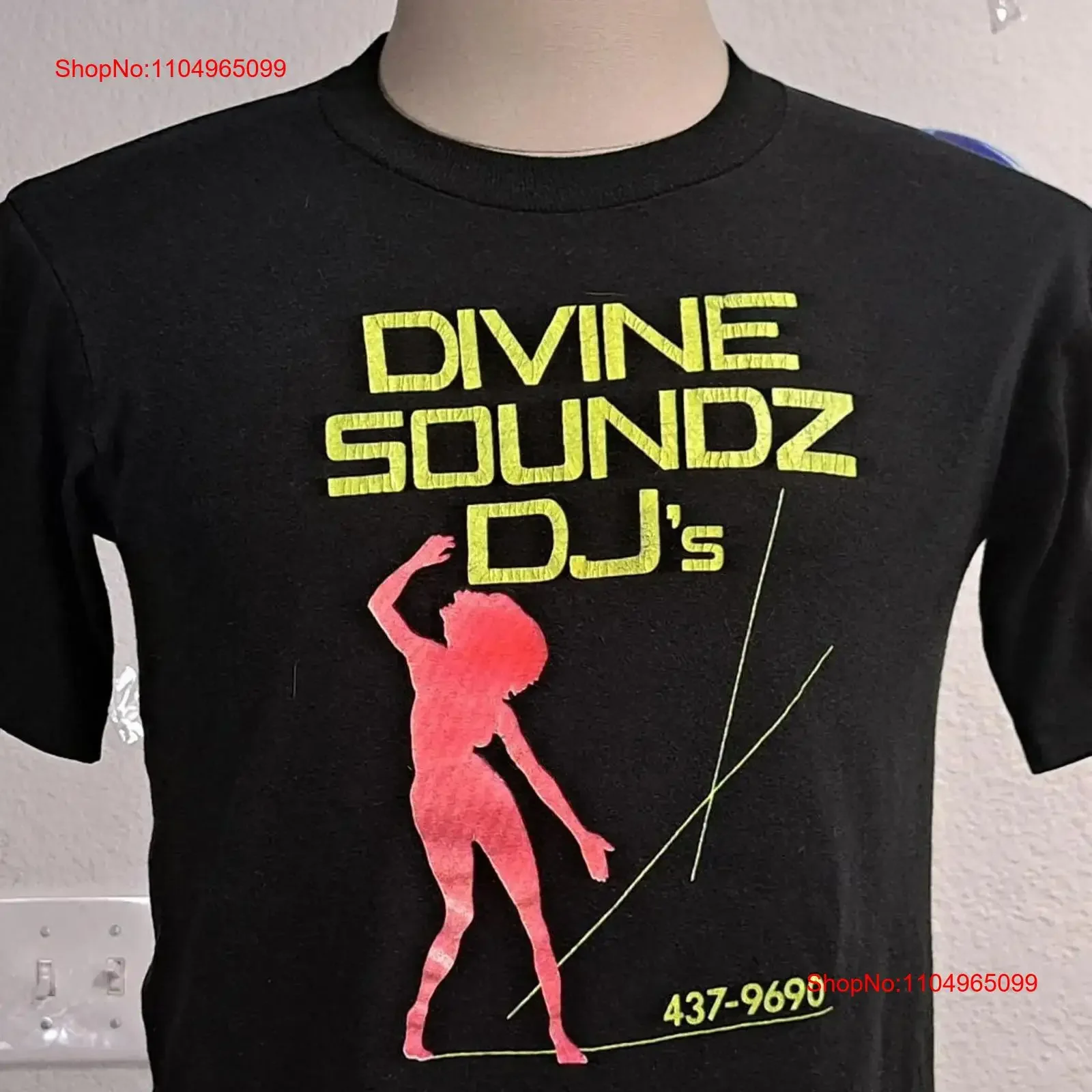 

Винтажная черная футболка Divine Soundz DJ 80-х годов, размер M, винтажная стираная унисекс, универсальная, дышащая, слегка уличная одежда
