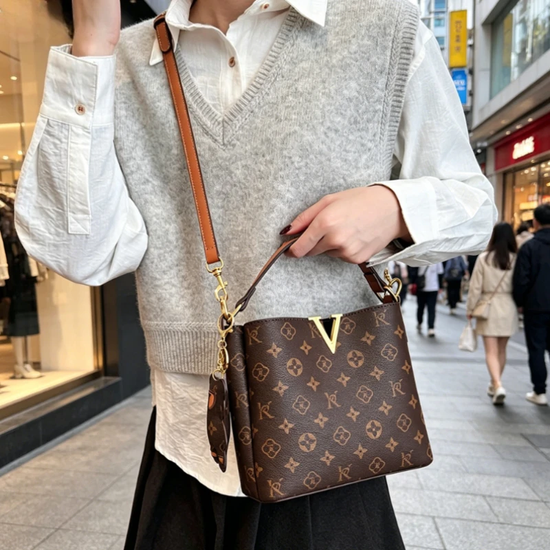 

High quality women's handbags, fashionable women's party crossbody bags, portable casual chain shoulder bags