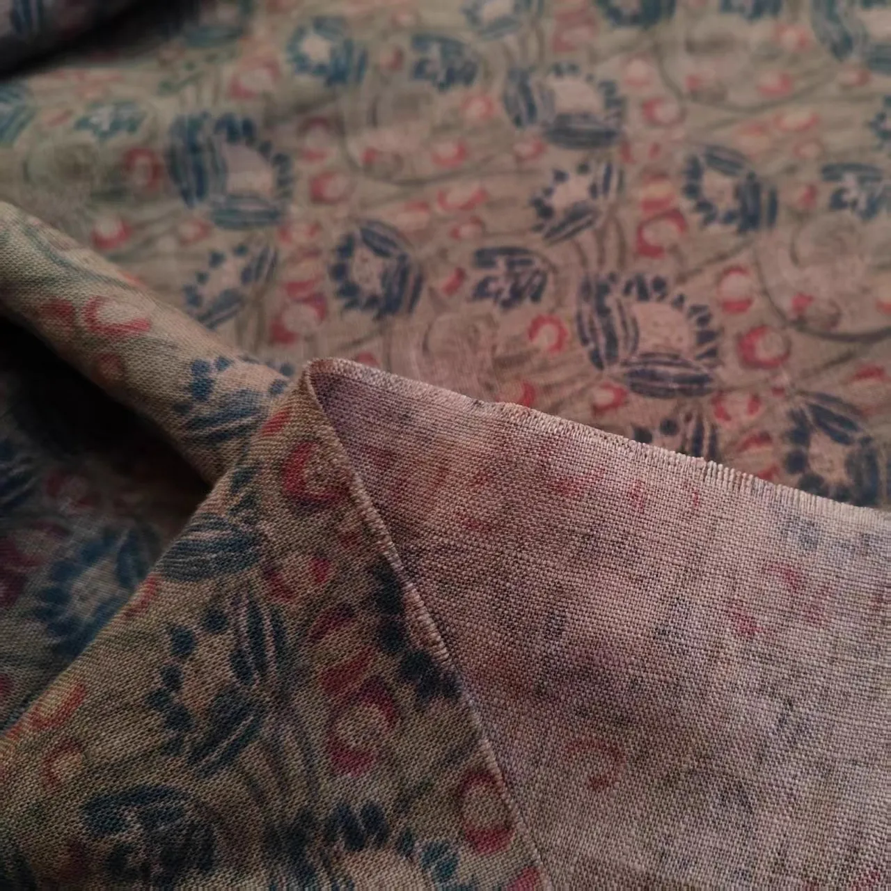 

1yard natural flax fabric for clothing Adjacent to Flowers Printing tissu Skirt dress shirt bag cheongsam fabric