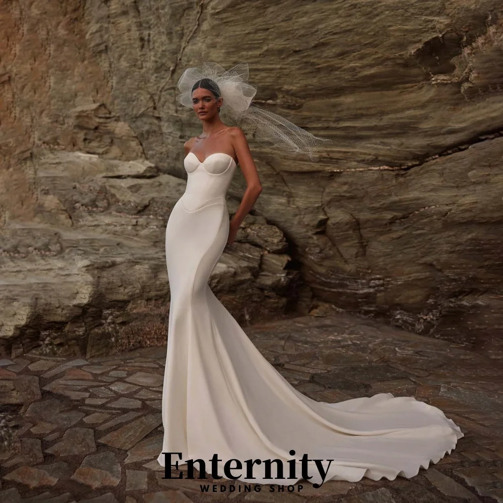 

Customized Charming Sleeveless Zipper Wedding Dress Exquisite Satin Bridal Gown Sweetheart Wedding Gown Vestidos De Novia