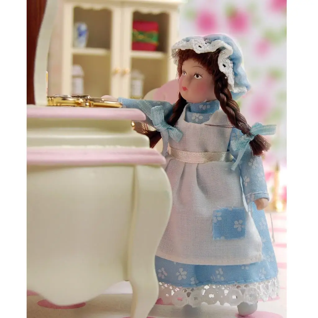 Poupées miniatures en porcelaine, maison de courses, cheveux tressés, petite fille servante avec support