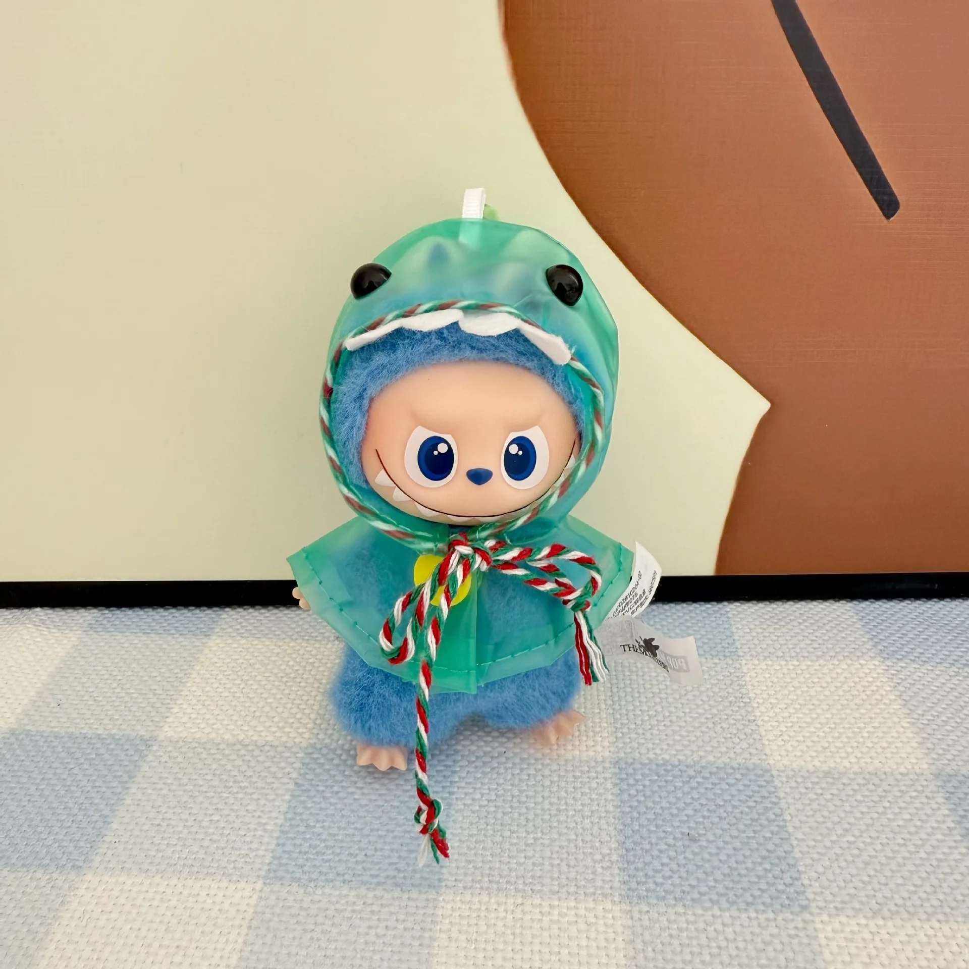 Leuke Mini Regenjas voor 10 cm Labubu V4 Bee Kikker Dier Poncho Regenjas Capuchon voor Kleine Labubu 4.0 Poppen Accessoires Outfit