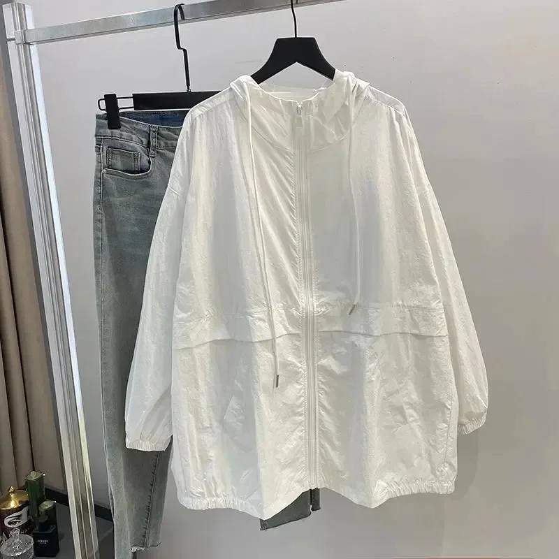 صيف جديد موضة سترة نسائية الشاطئ رقيقة واقية من الشمس UV حماية معطف 2025 أنثى طويلة الأكمام جاكت مزود بغطاء للرأس ملابس خارجية