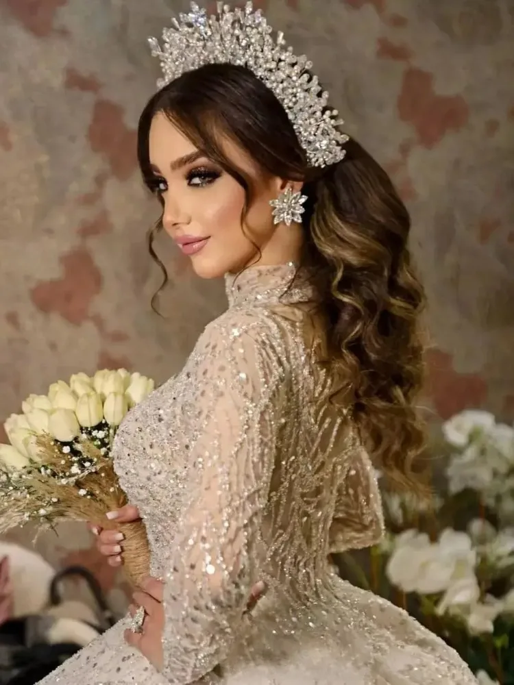 Abito da sposa principessa scintillante Dubai in rilievo arabo maniche lunghe con paillettes collo alto splendidi abiti da sposa Tulle Vestido De Novia