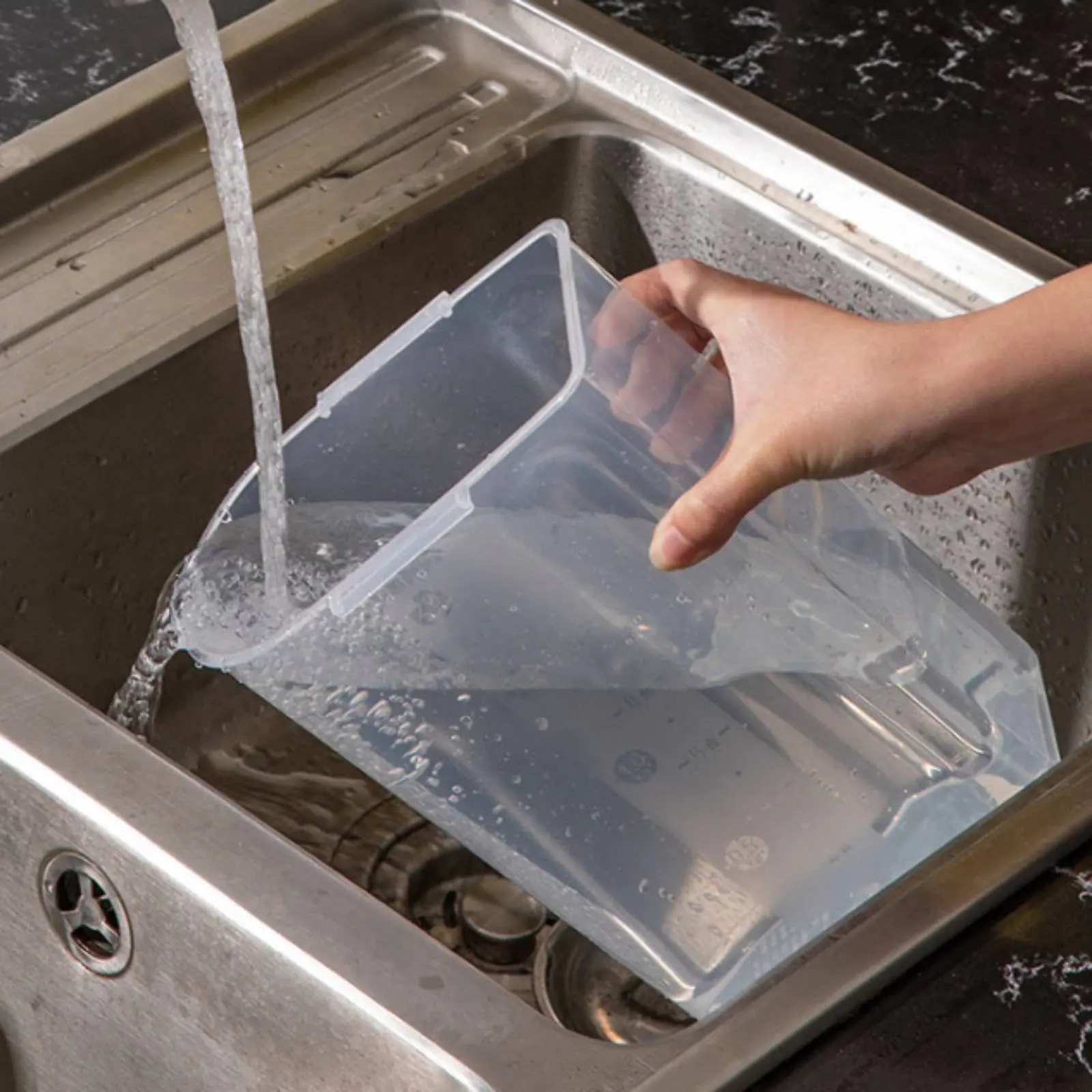 Rice Storage Container Moisture-Barrier Rice Dispenser with Measuring Measure Airtight Food Storage Container Effortless Pouring