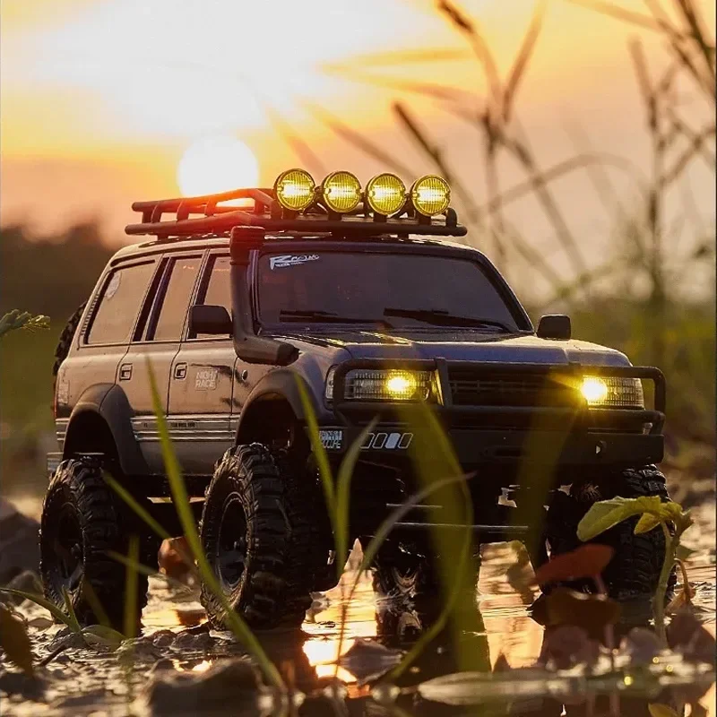 FMS 1/18  Land Cruiser LC80 FCX18 Series Official Licensed 4WD Off Road RC Crawler Simulation Remote Control Toy Car