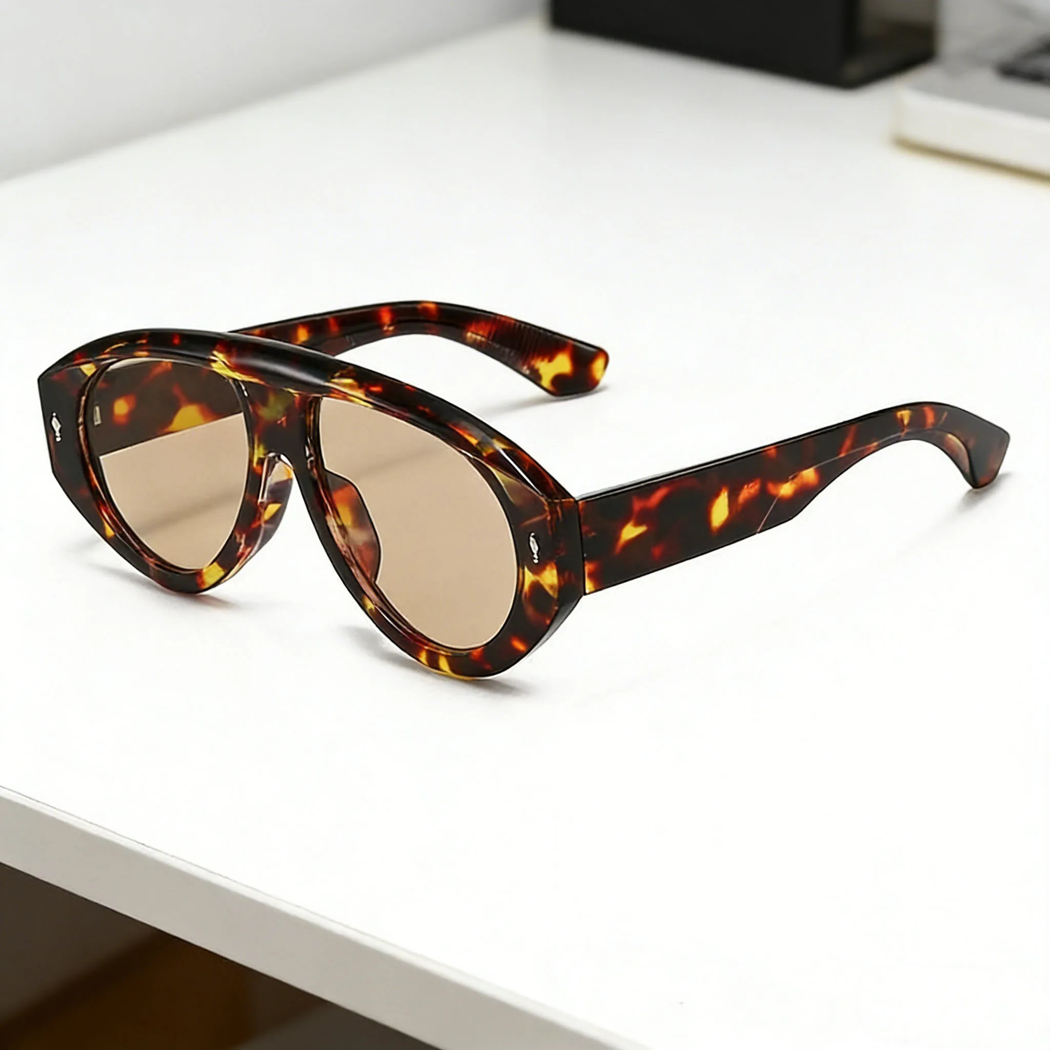 

Новые женские солнцезащитные очки в ретро-стиле с HD-линзами, большой оправой, для улицы, нейтральные, высококачественные, с разноцветными линзами, защита от УФ400