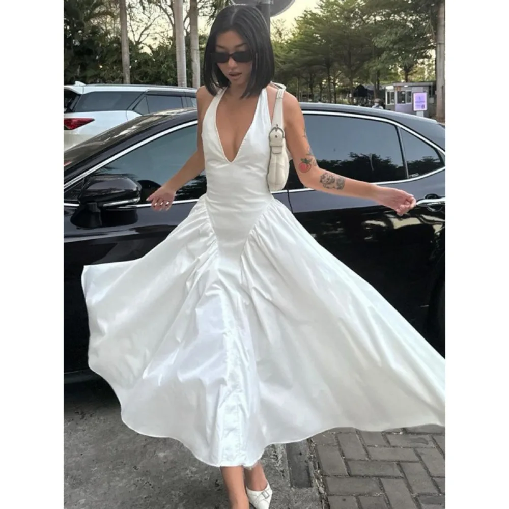 Elegant Sexy Halter Maxi Dress for Women, Solid Deep V Neck Full Swing Flowy Hem Dress, Chic Vacation Garden Party