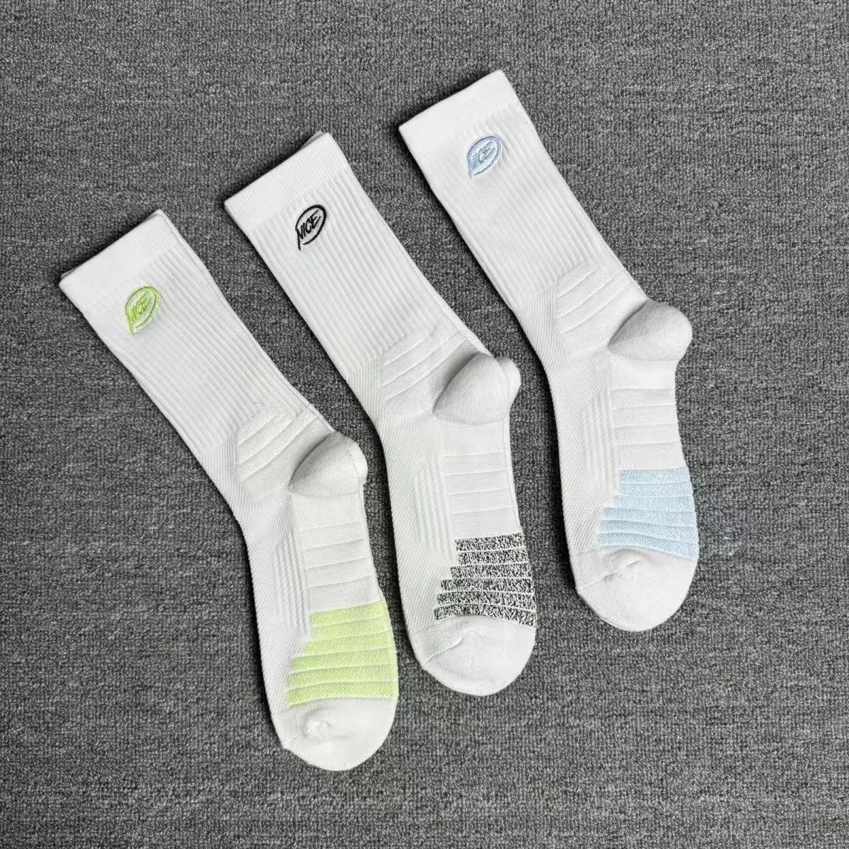 5PCS Professional Sports Sweat-absorbingand BreathablBasketball SocksMedium TubeNon-pilling ThinOuterExtended Version Socks