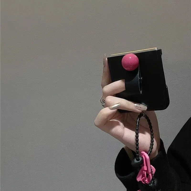 Stylish Rose Red Portable Rope Dog Phone Case for Motorola RAZR 40 50 Ultra 60 Ultra Razr Plus 2025 2024 2023 Protect Cover