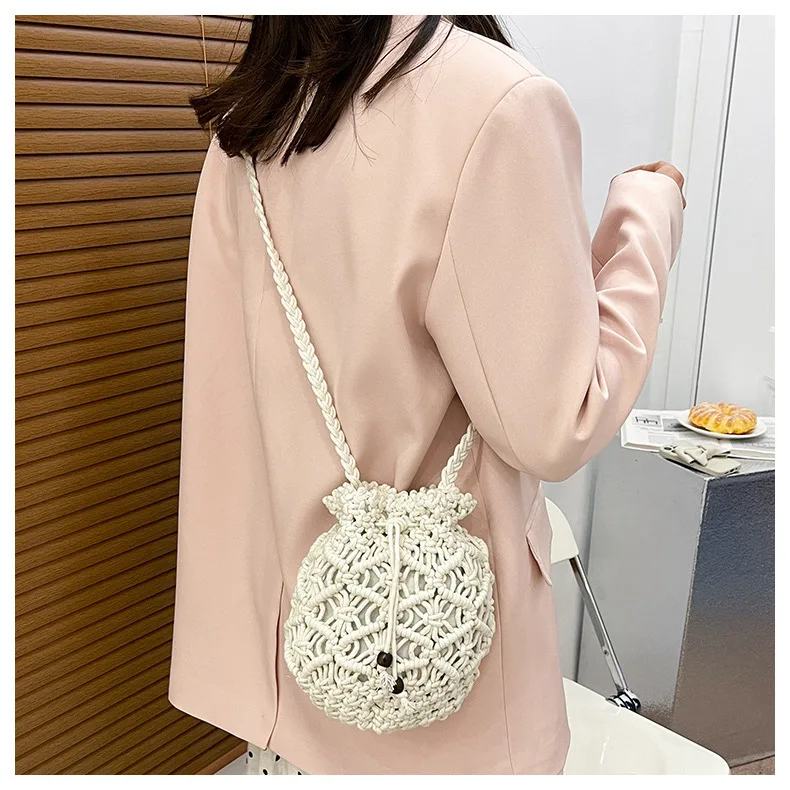 Summer Straw Shoulder Bags Drawstring Women\'s Straw Bucket Bag Purse Raffia Woven Straw Handbags Casual Boho Beach Crossbody Bag