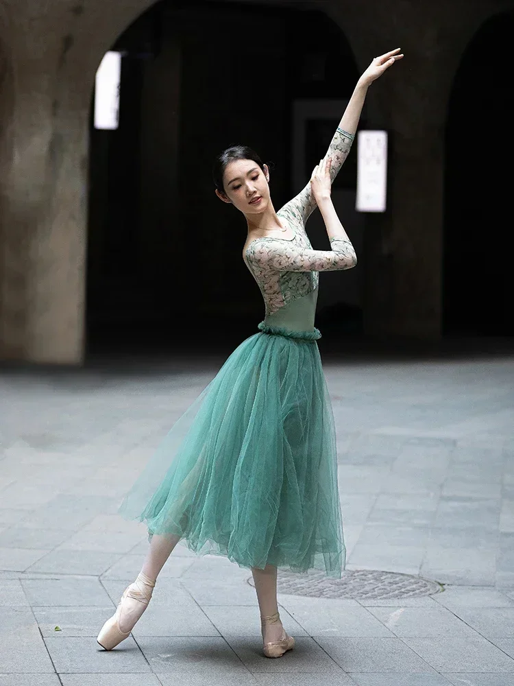 رداء رقص الباليه المطبوع بأنماط الأزهار Unitard لبدلة الجمباز لتشكيل الجسم وملابس تدريب اليوغا الجوية