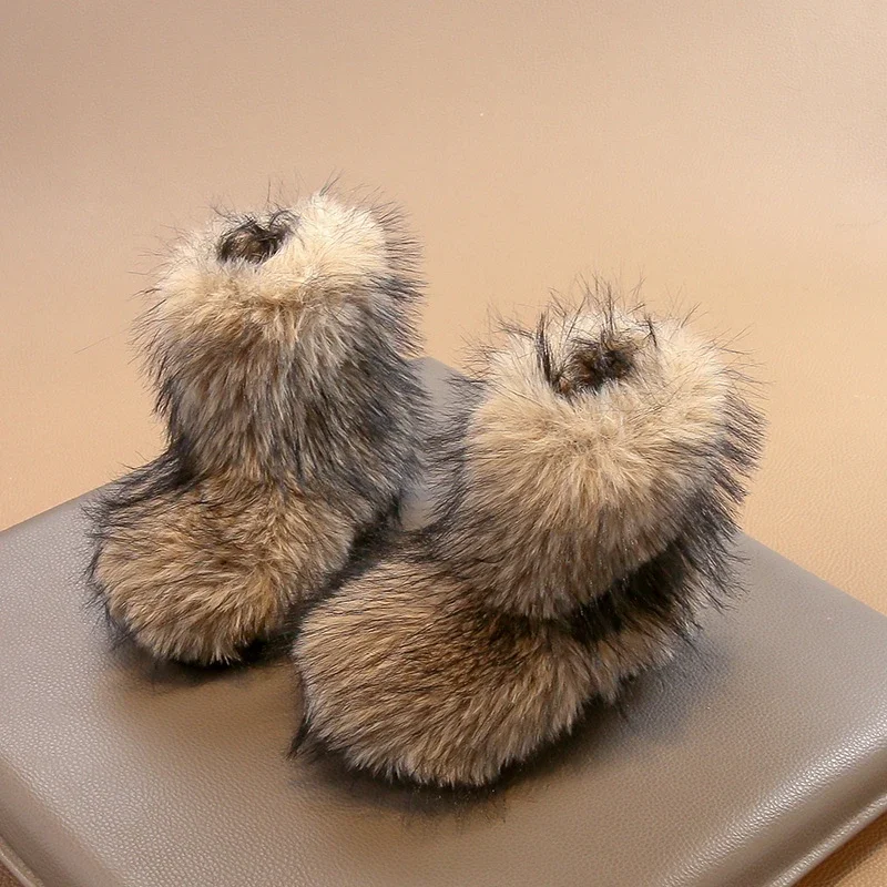 

Girls Plush Boots Hip Hop Soft Kids Performance Boots Versatile Fashion 2025 Winter Children Short Boots Colorful Comfortable