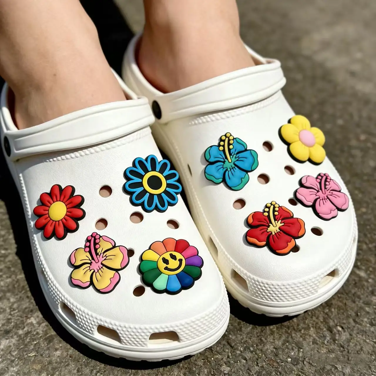 

25pcs New Cartoon Flower DIY accessories PVC Praise Shoe charmas clow for clogs Slides Gift Idea Easy to install Removable