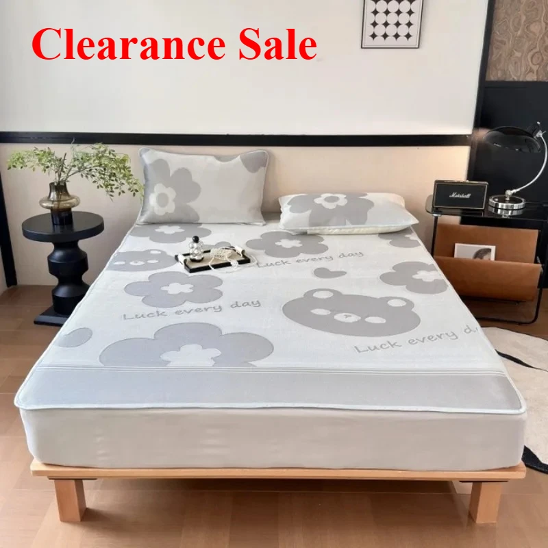 

New class A carbon light antibacterial cool feeling washable ice silk mat mattress printed simple three-piece set