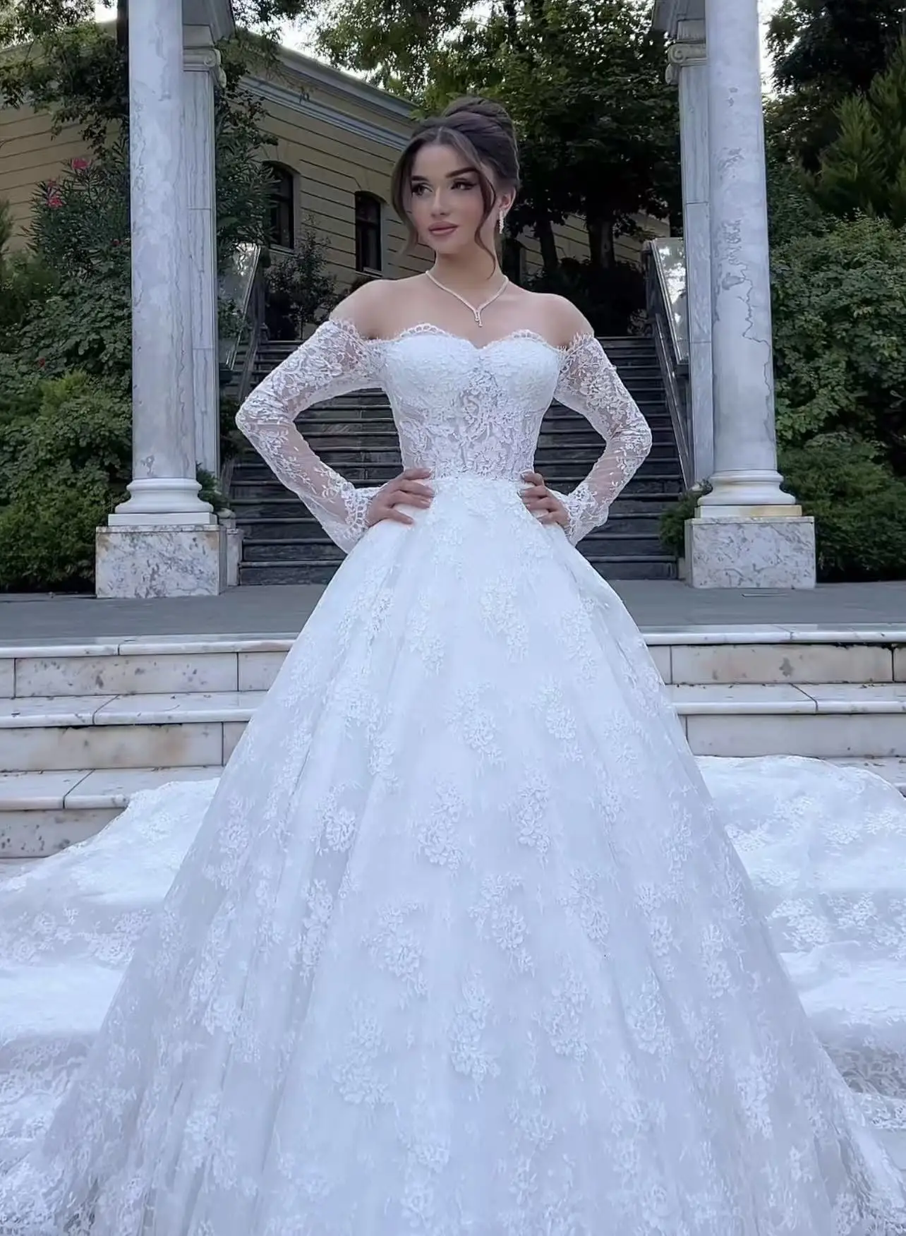 Nuovi arrivi al largo della spalla manica lunga scollo a cuore palla di pizzo abito da sposa da sposa Vestido De Novia