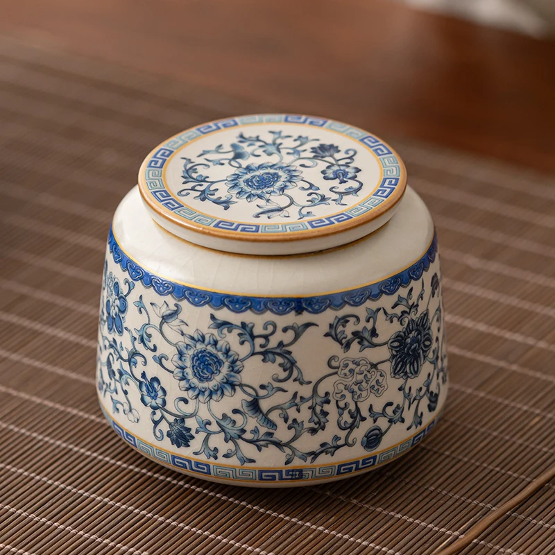 Blue and White Porcelain Candy Jar Table Top Jewelry Cosmetic Container Portable Ceramic Tea Jar Food Container Home Decoration