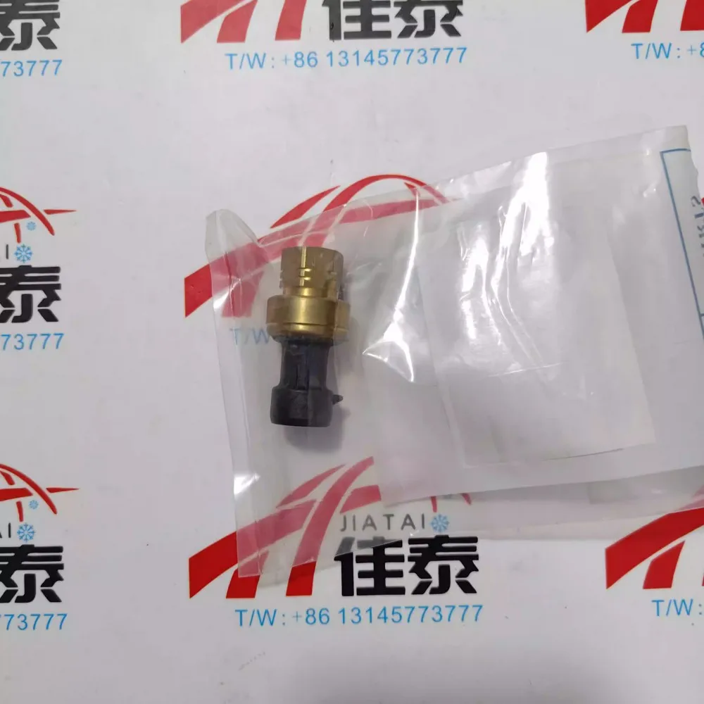 New for Carrier central air conditioning 30HXC screw machine low pressure sensor pressure transmitter OP12DA040EE original