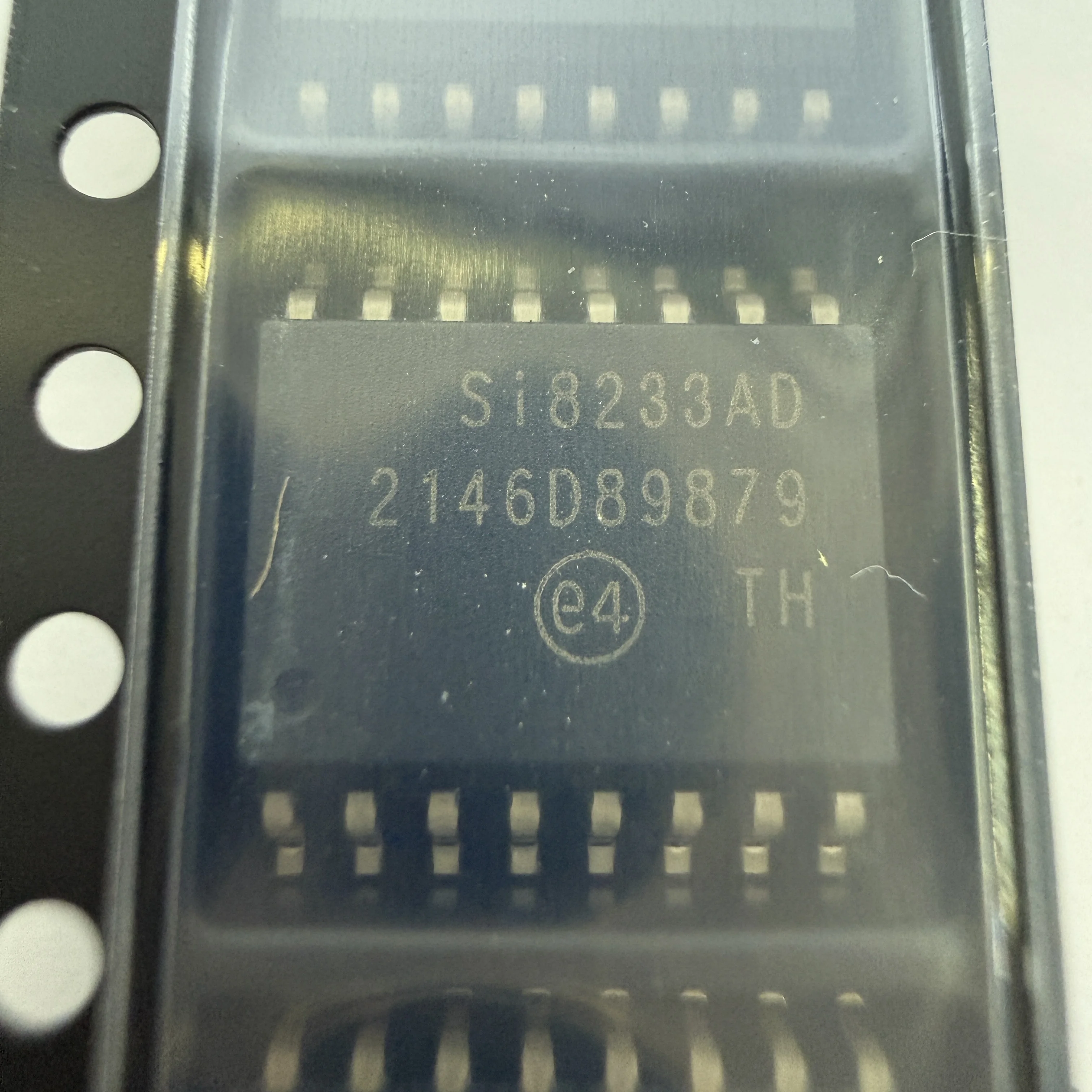 10PCS/LOT SI8233AD-D-ISR (Power Management)