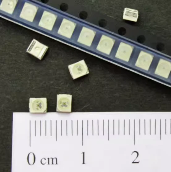 

Светодиодные бусины SMD 3528 белого яркого света LTW-670GS для автомобильных приборных панелей, производство Тайвань