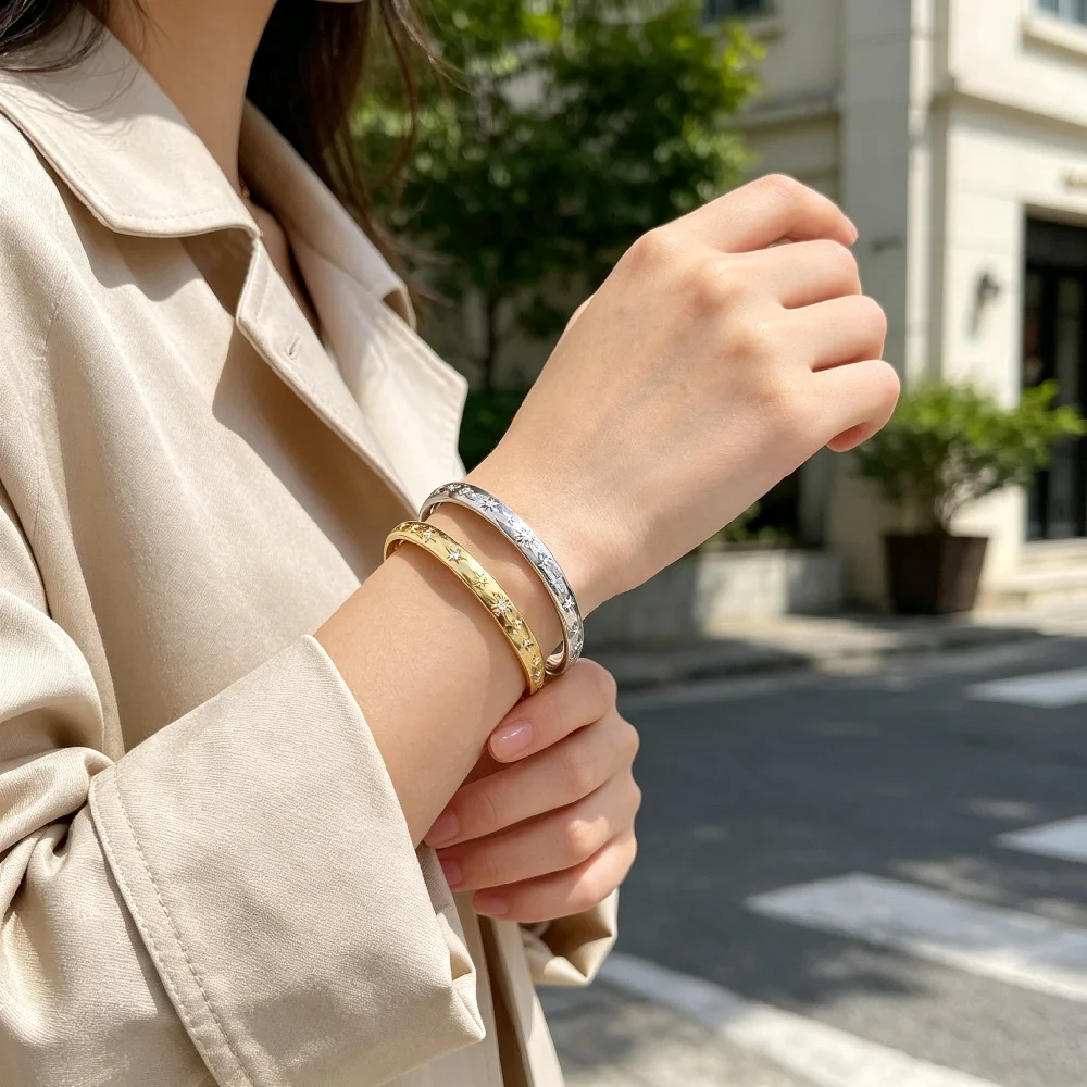 1 Set Greatera Herren- und Damenarmband aus Edelstahl mit Stern- und Mondmotiv, trendiges zweifarbiges Zirkon-Armreif-Set, Party, klassischer, wasserdichter Schmuck – Detail 4