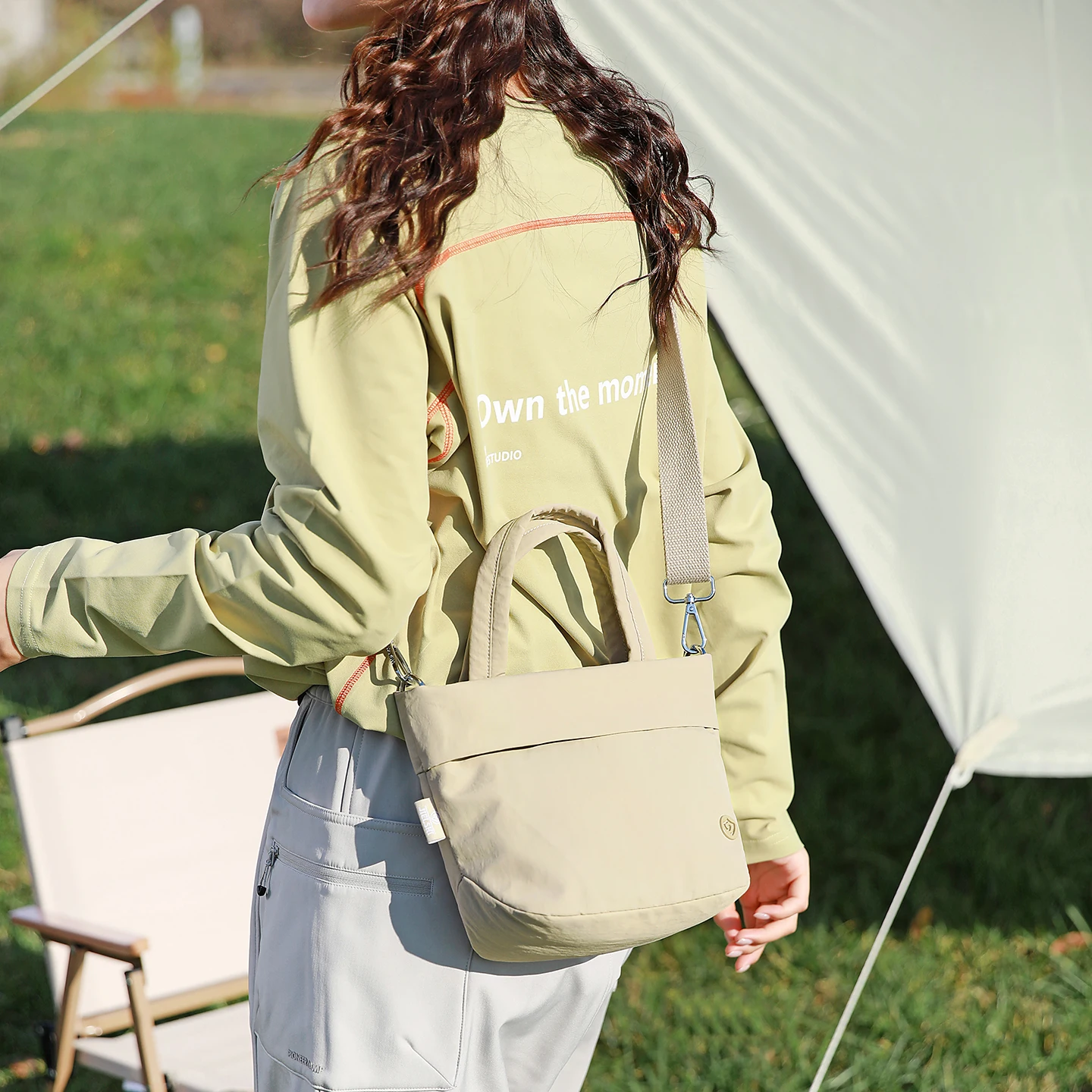 

Новая женская повседневная сумка-тоут из нейлона и холста 2026 года, сумка через плечо, сумка для поездок на работу, с отстегивающимся плечевым ремнем, ручная сумка