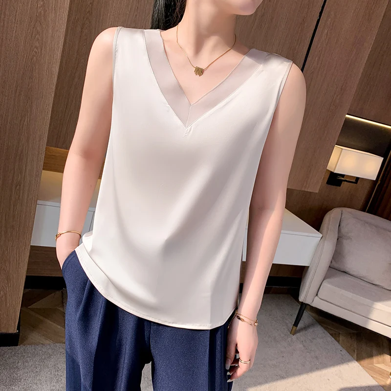 Summer Silk Tank Top Women\'s Satin V-Neck Mulberry Silk Mesh Hollow Hanging Strap Thin Sleeveless Top Fashion Underlay T-shirt