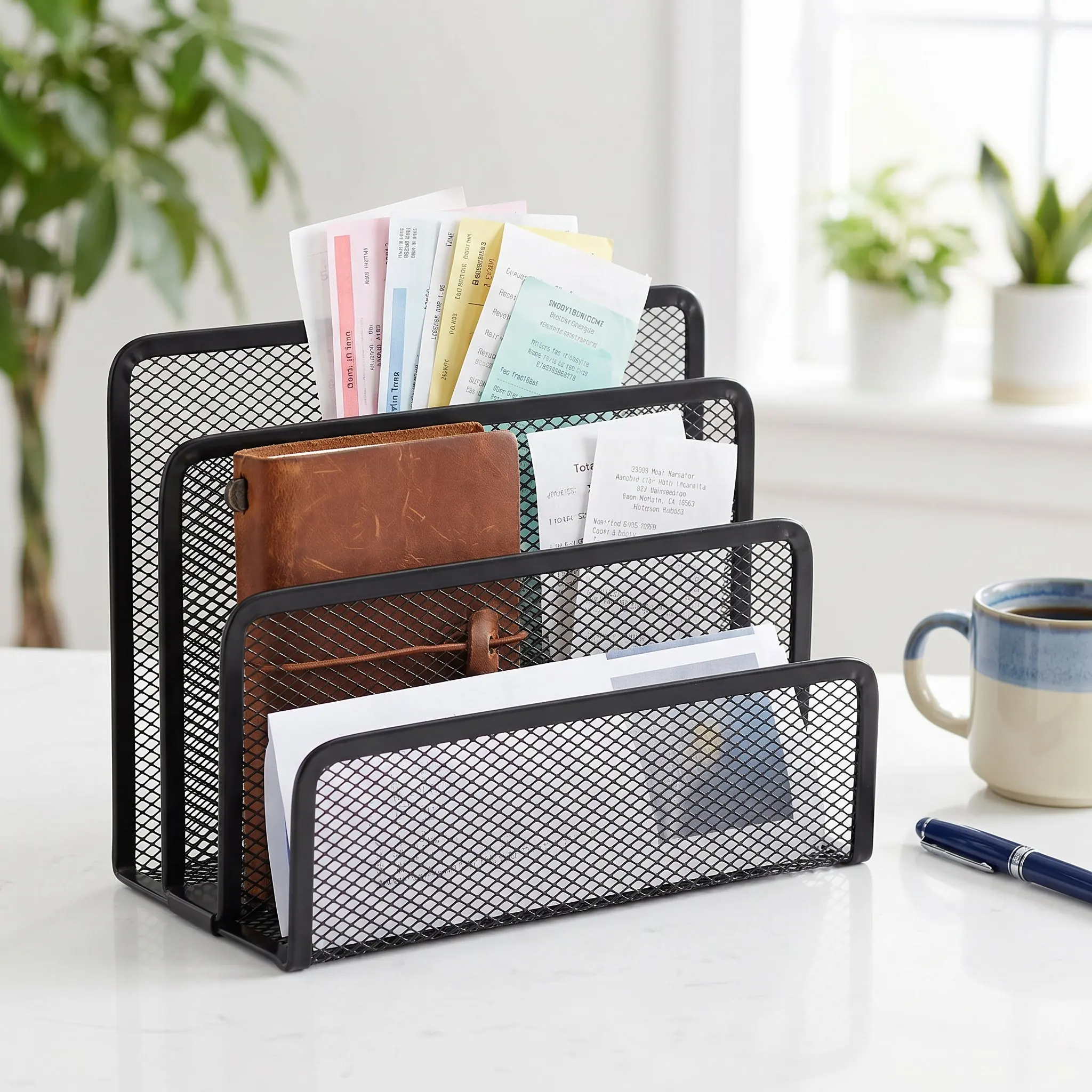organizador-de-mesa-em-malha-metalica-suporte-preto-para-revistas-prateleira-para-pastas-para-organizacao-de-secretaria-em-casa-ou-no-escritorio-suporte-para-pastas-em-malha-metalica