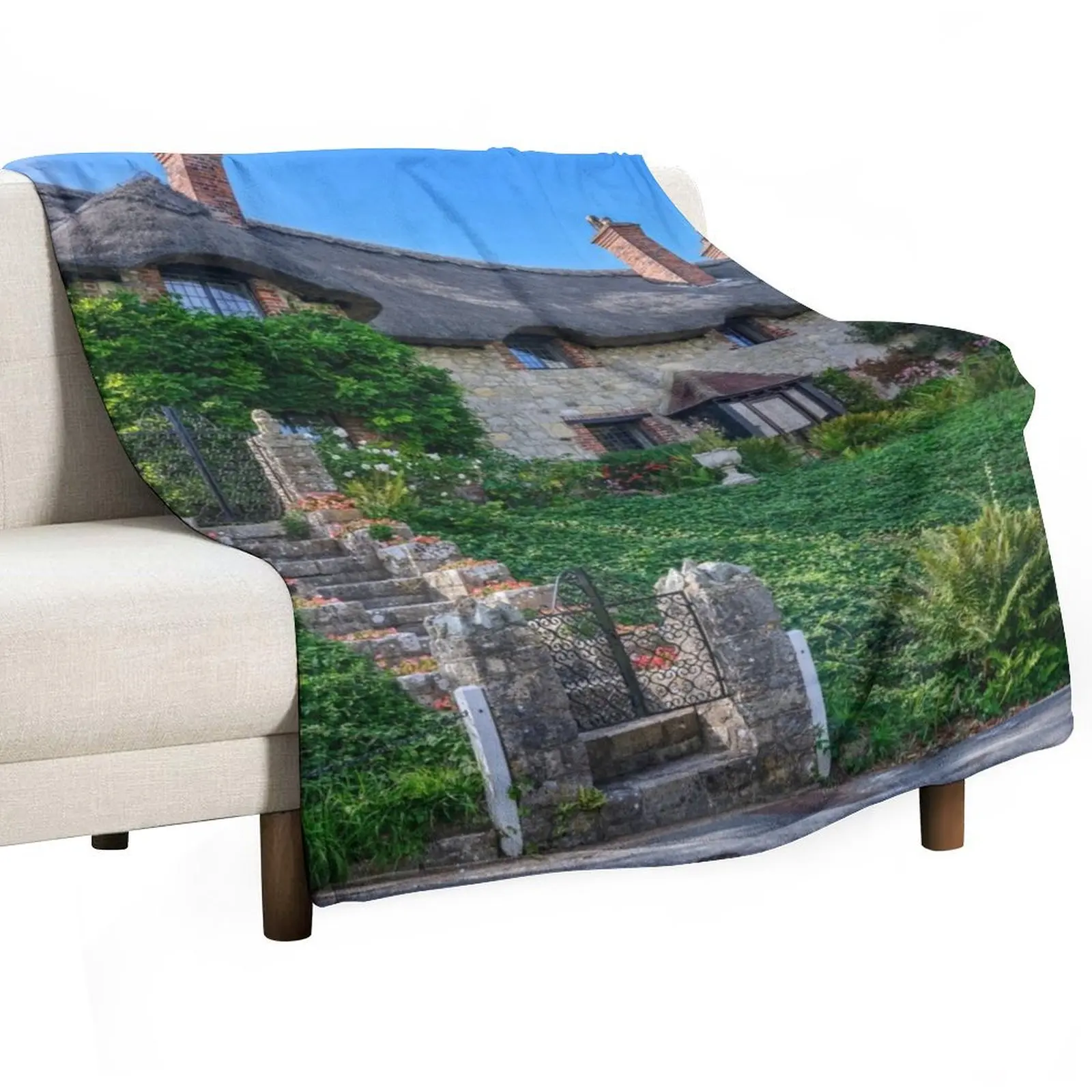 Hill Cottage Godshi… - image