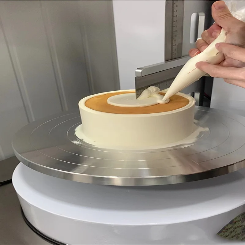 

Automatic Birthday Cake Cream Coating Filling Machine 14 Inch Cakes Cream Butter Spreading Daubing Jam Spreader