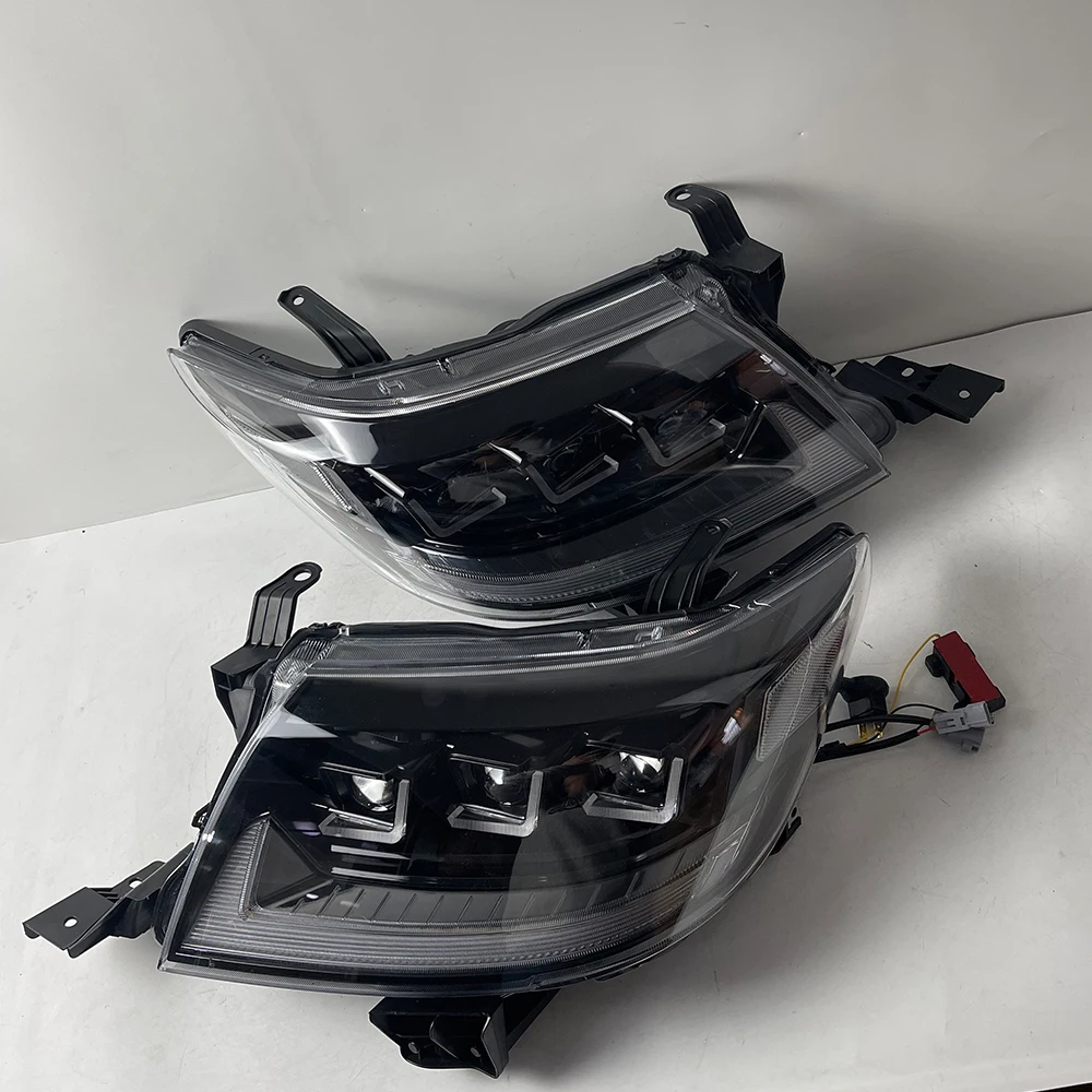 토요타 하이럭스 비고 2012-2015용 자동차 LED 헤드라이트 블랙 811500K440 811100K440