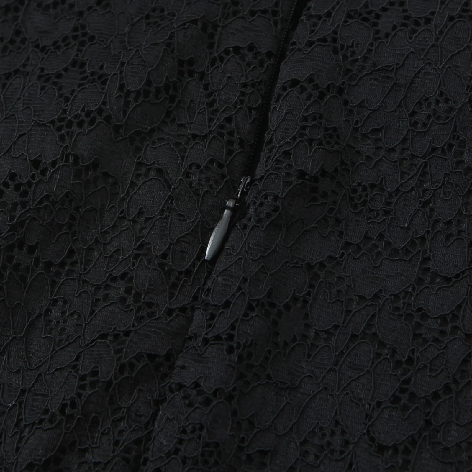 Bsay vestido de renda preta outono 2025 novo zíper traseiro fofo em camadas emenda inferior gola sem mangas tanque mini vestido mujer