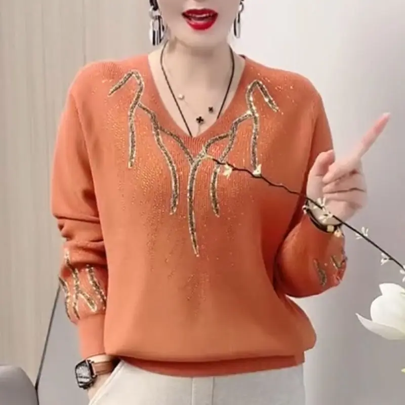 

Solid Color Rhinestone V-neck Knitted Sweater for Women's Winter New Style, Showing a Slim and Stylish Style