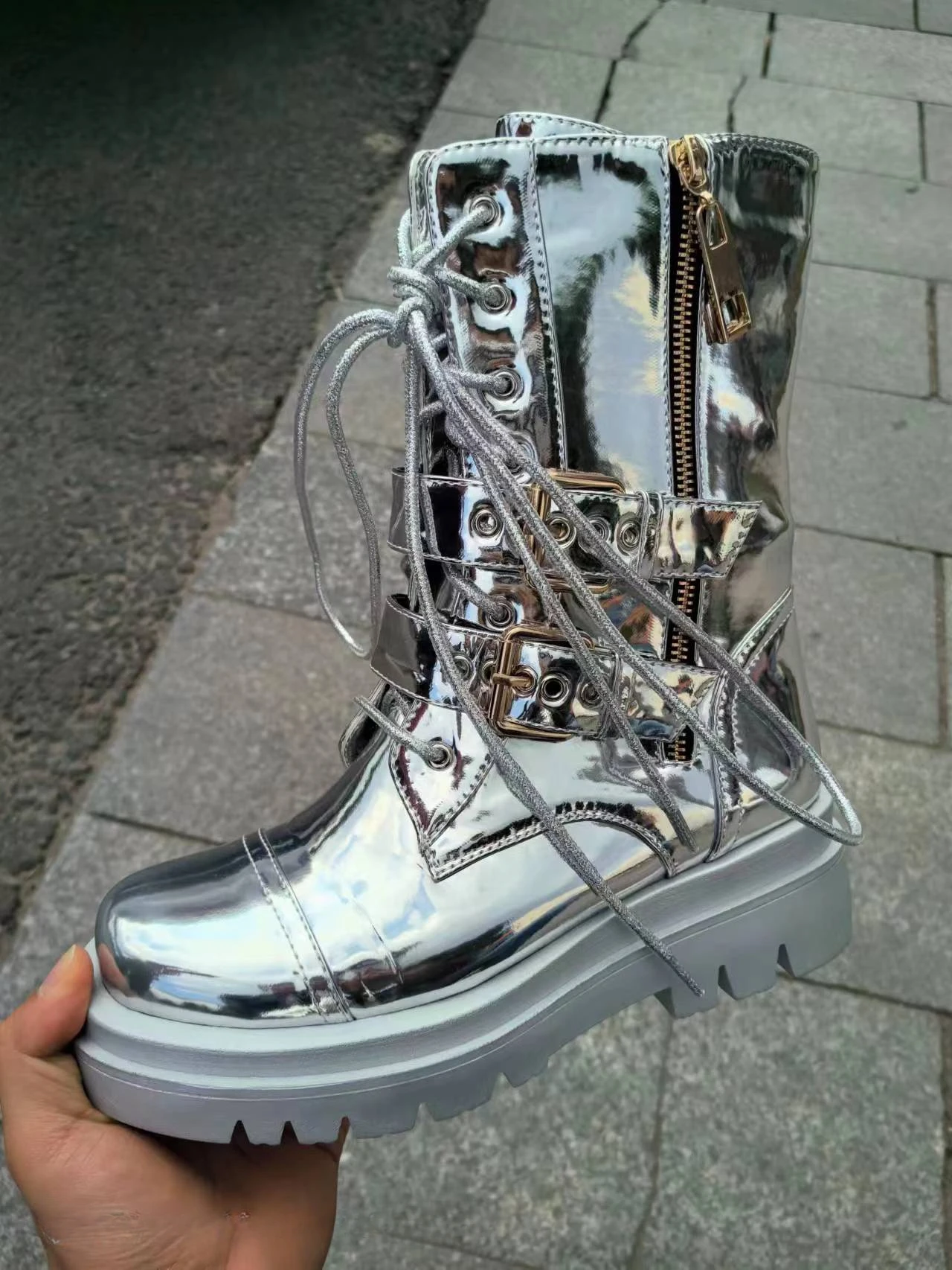 2026 Silver Belt Buckle Cross Strap Rhinestone Short Boots Casual Motorcycle Thick Sole Knight Boot Women Winter Silver Shoes