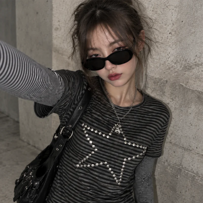 2026 Women Black Striped Long Sleeve Top Metal Stud Star Detail T Shirt Slim Fit Y2K Gothic Punk Streetwear Casual Autumn Shirt