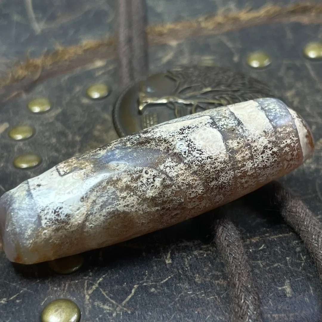 Tibetan Nepalese Himalayan Bead Ancient agate Old Dzi Talisman 2 eye Bead Amulet